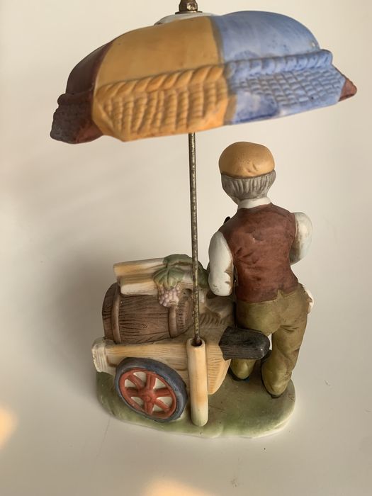 Estatua “O Vendedor de Vinho”