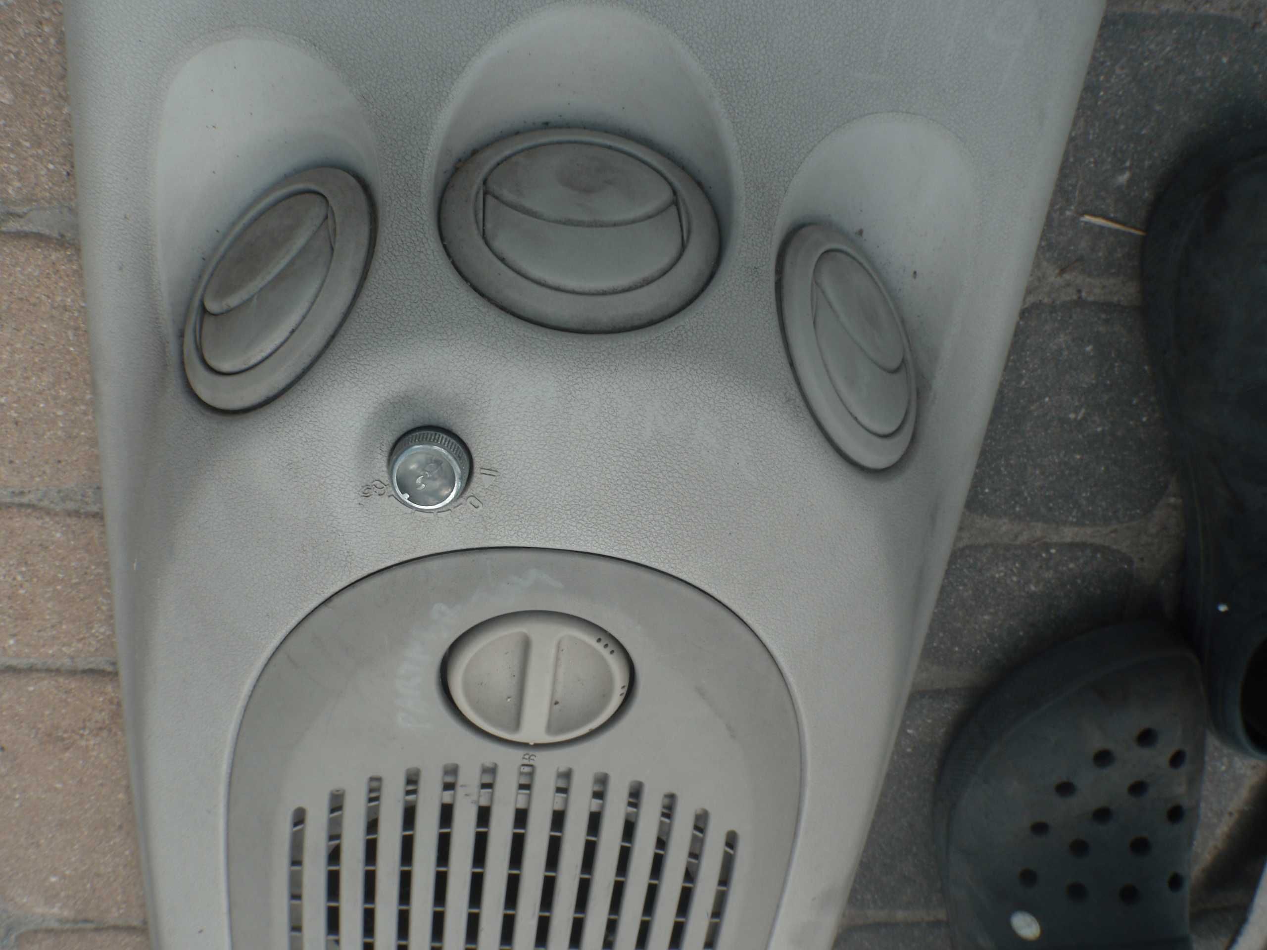 schowek panel nawiewa lampka dachu berlingo partner II modutop