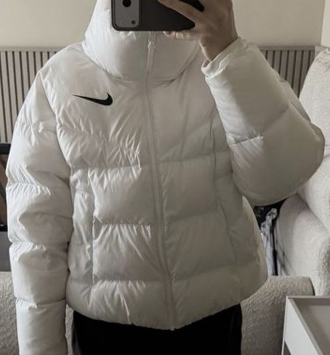 Пуховик Nike розмір С