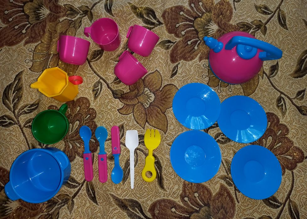 Посуд дитячий іграшковий