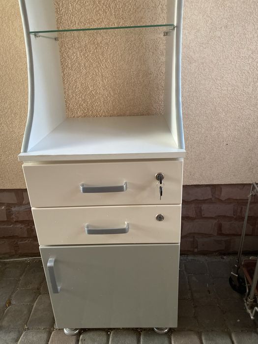 Офісна шафа -пенал,  дві навісні шафки