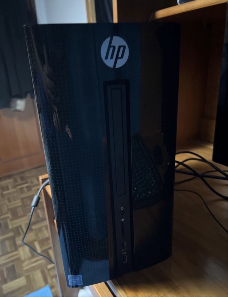Computador com torre