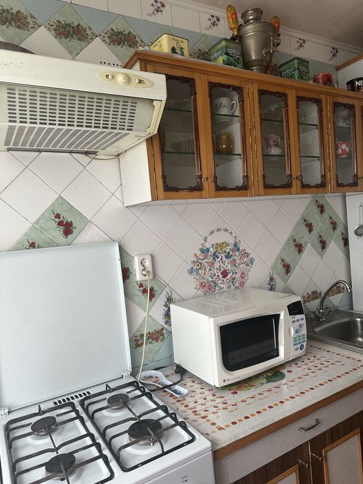 Довгострокова оренда! Двокімнатна.