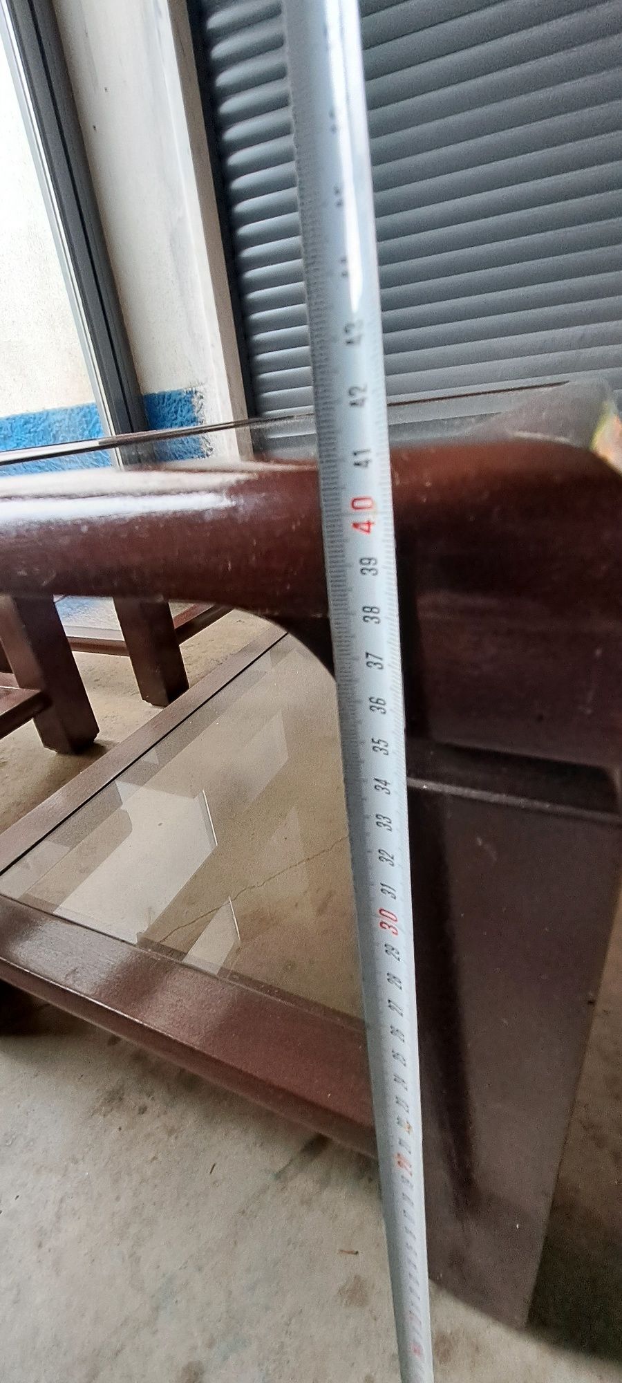 Conjunto de 2 mesas de apoio de sala, vendo individual, tudo a 60€, ve