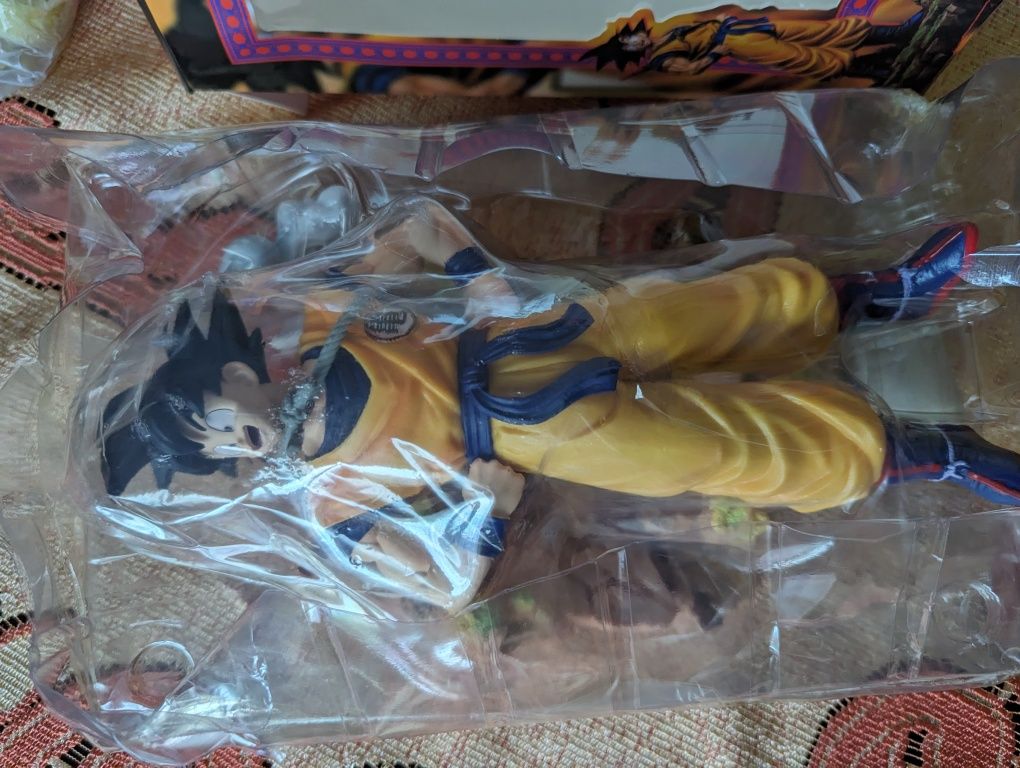 Dragon Ball Z figurka Goku + pudełko