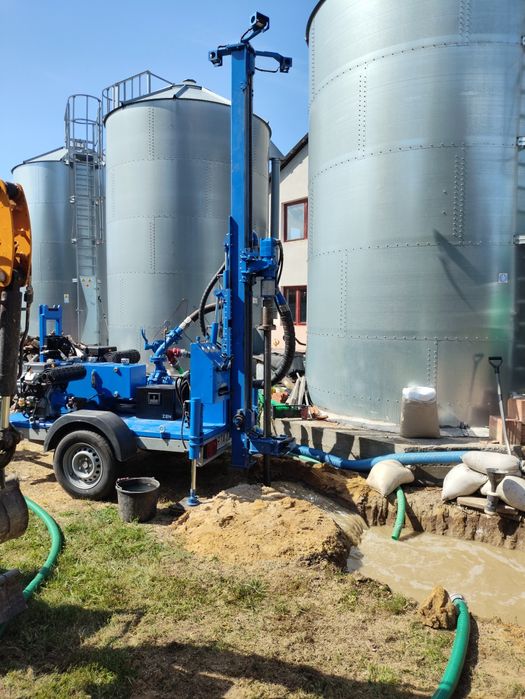 Studnie głębinowe, montaż pomp, przyłącza, zabudowy.