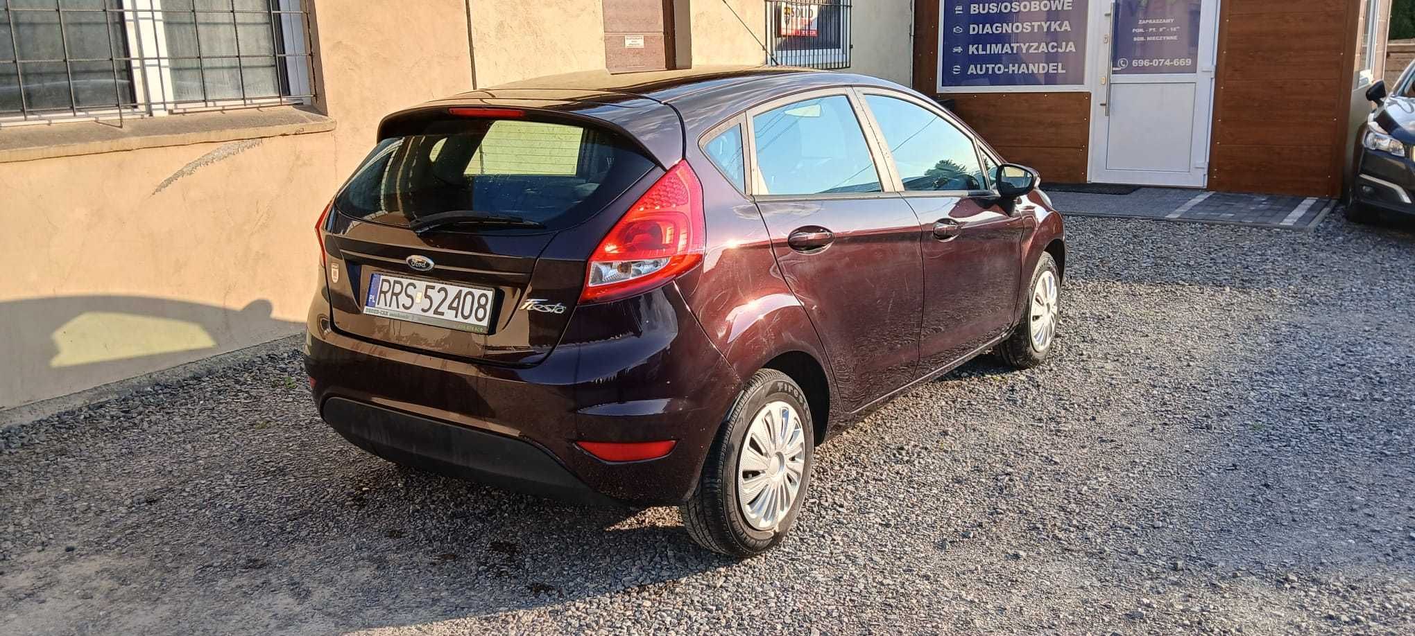 Ford Fiesta 1,2i, 2011r