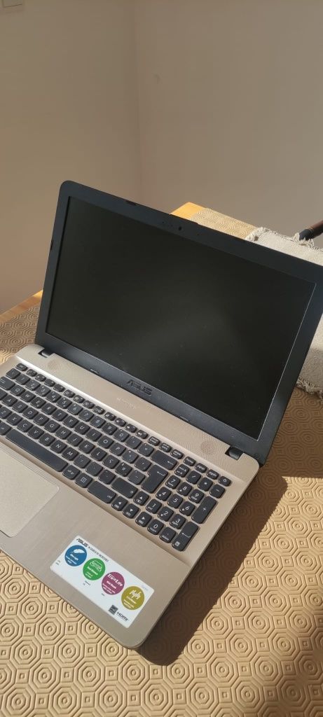 ASUS A541u (Negociável)