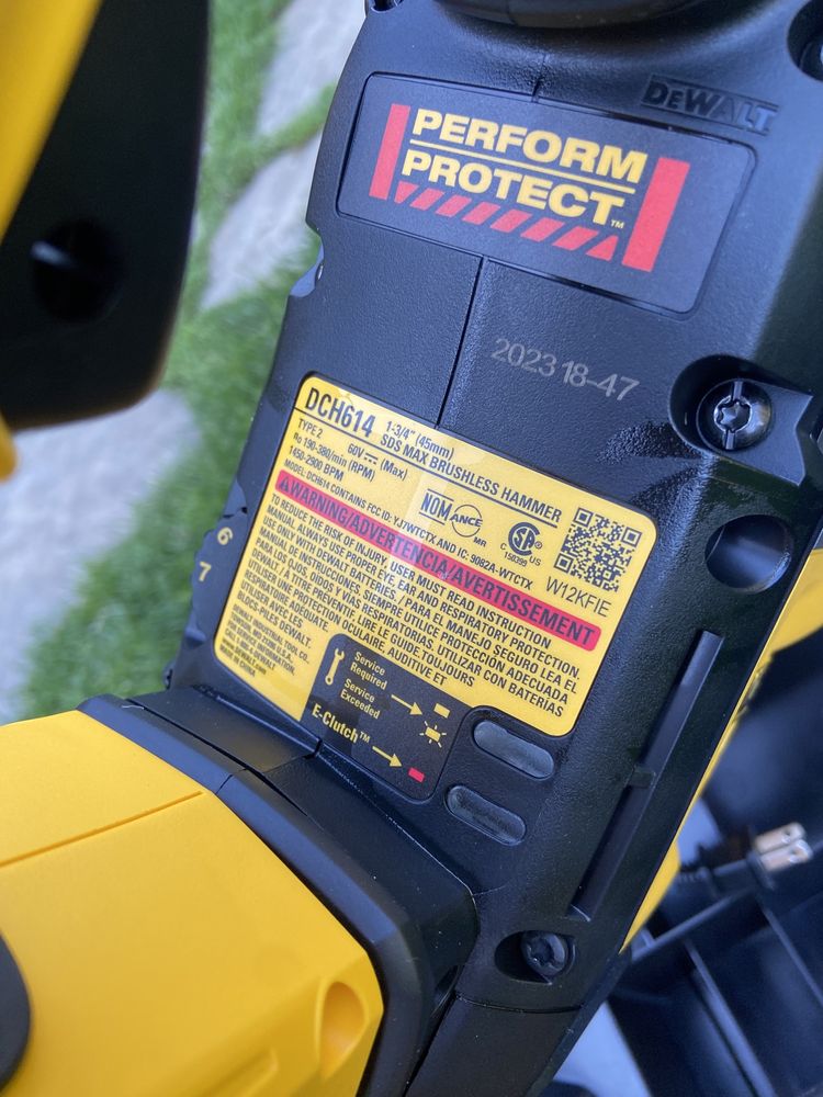 Перфоратор SDS-PLUS акумуляторний XR FLEXVOLT DeWALT DCH614X2