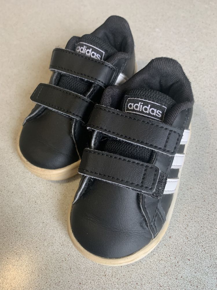 Кросівки дитячі adidas, Geox