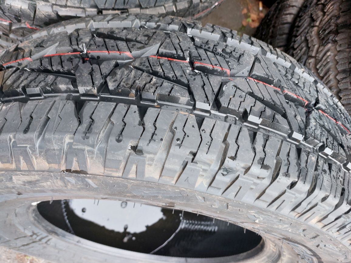 255/70R18 Bridgestone Dueler A/T 100 % Bieżnika