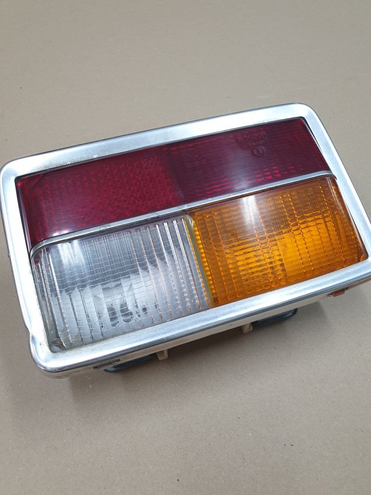 lampa prawa tylna Volkswagen K70 69 rok