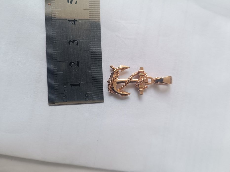 Золотой кулон Якорь