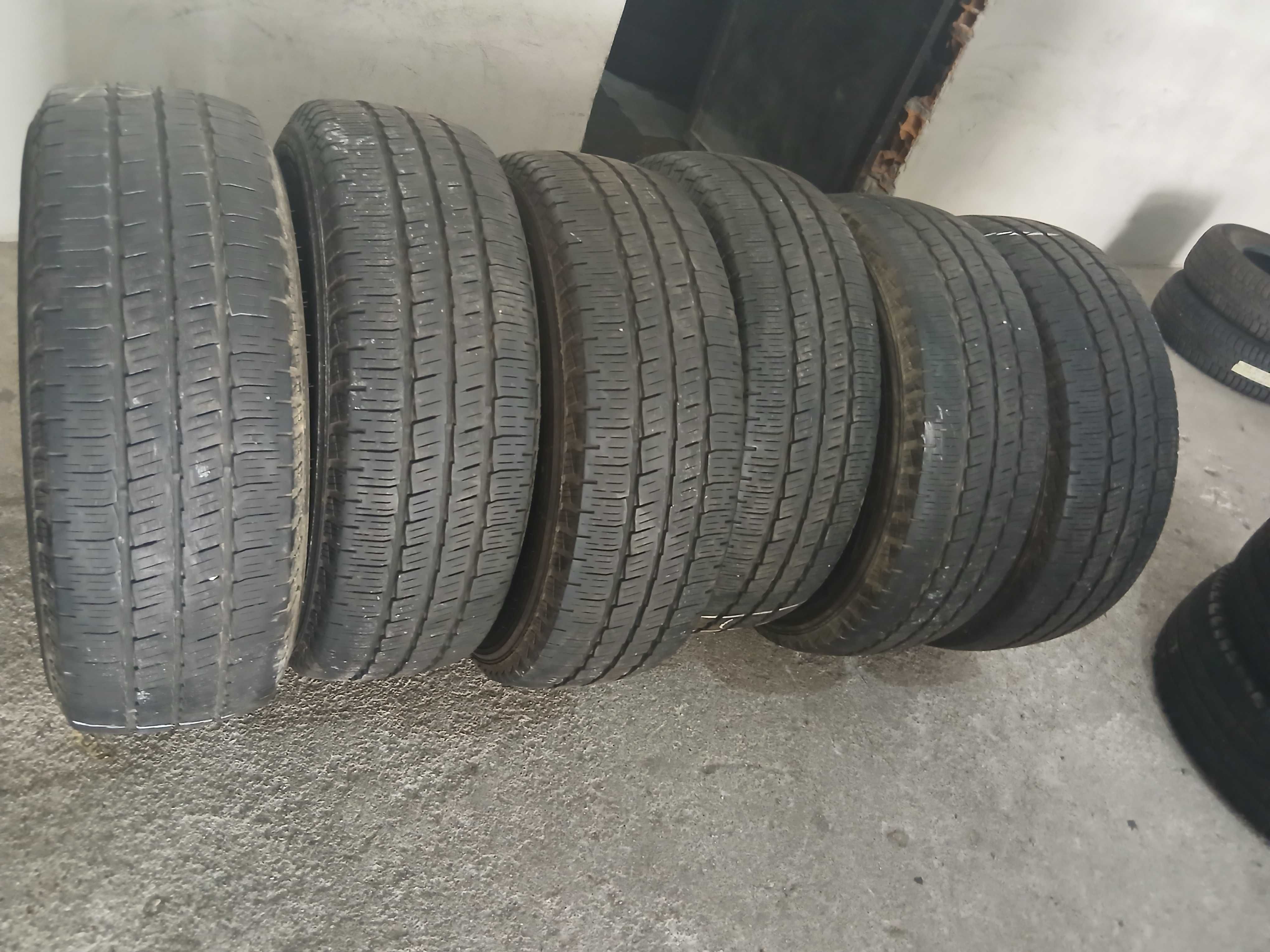 Pneus 225/70R15 C Pirelli