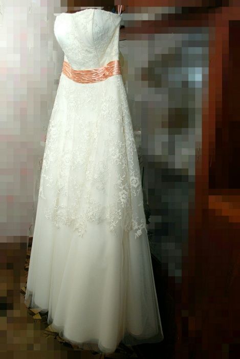 Очень красивое свадебное платье+нежное балеро