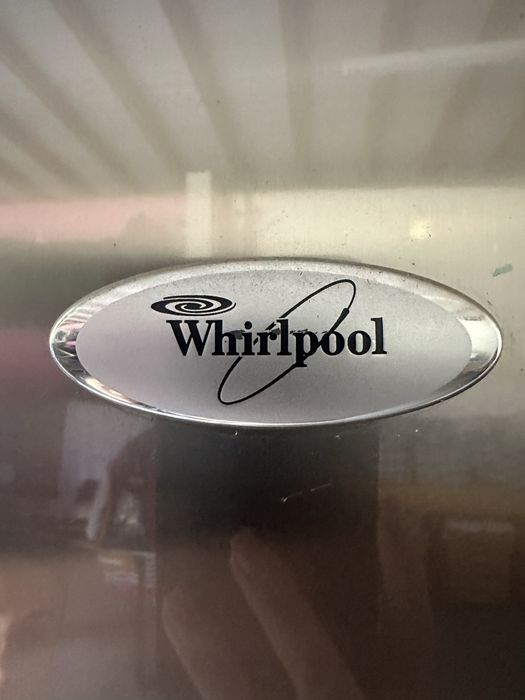 Холодильник Whirlpool
