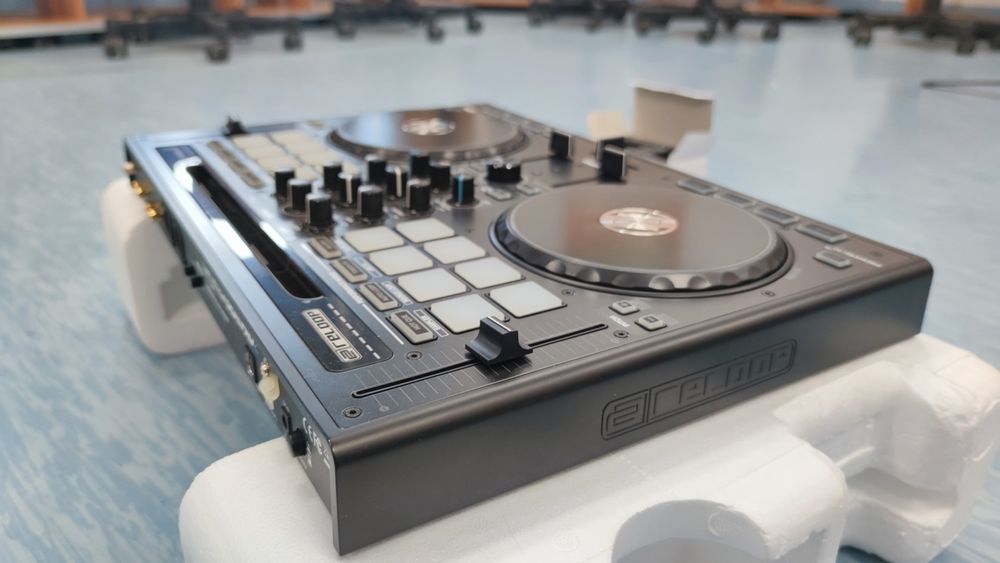 Kontroler DJ Beatpad2 Reloop konsola