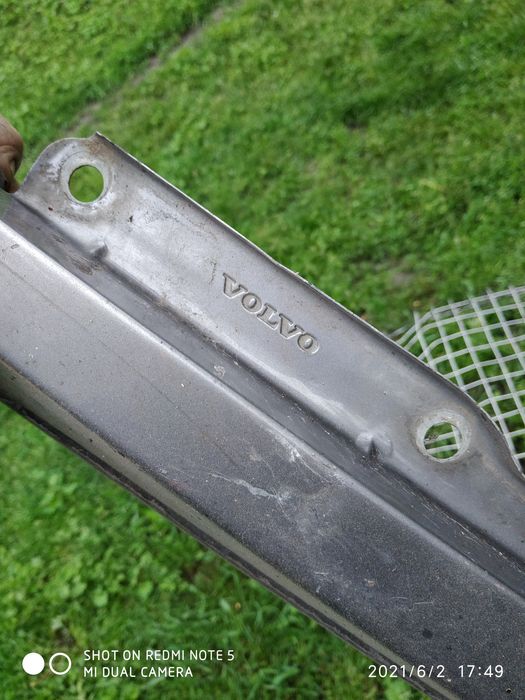 Крило переднє ліве Volvo 740