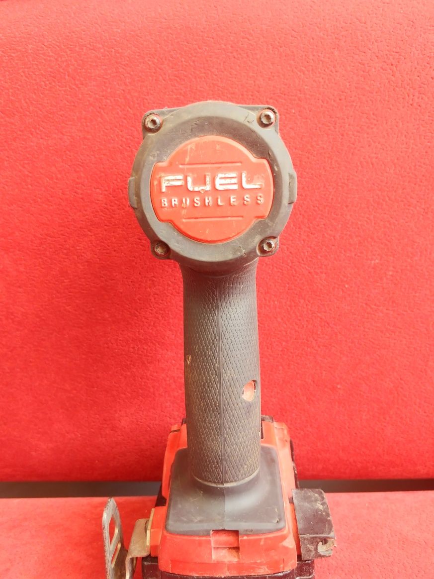 Zakretarka Milwaukee fid2
