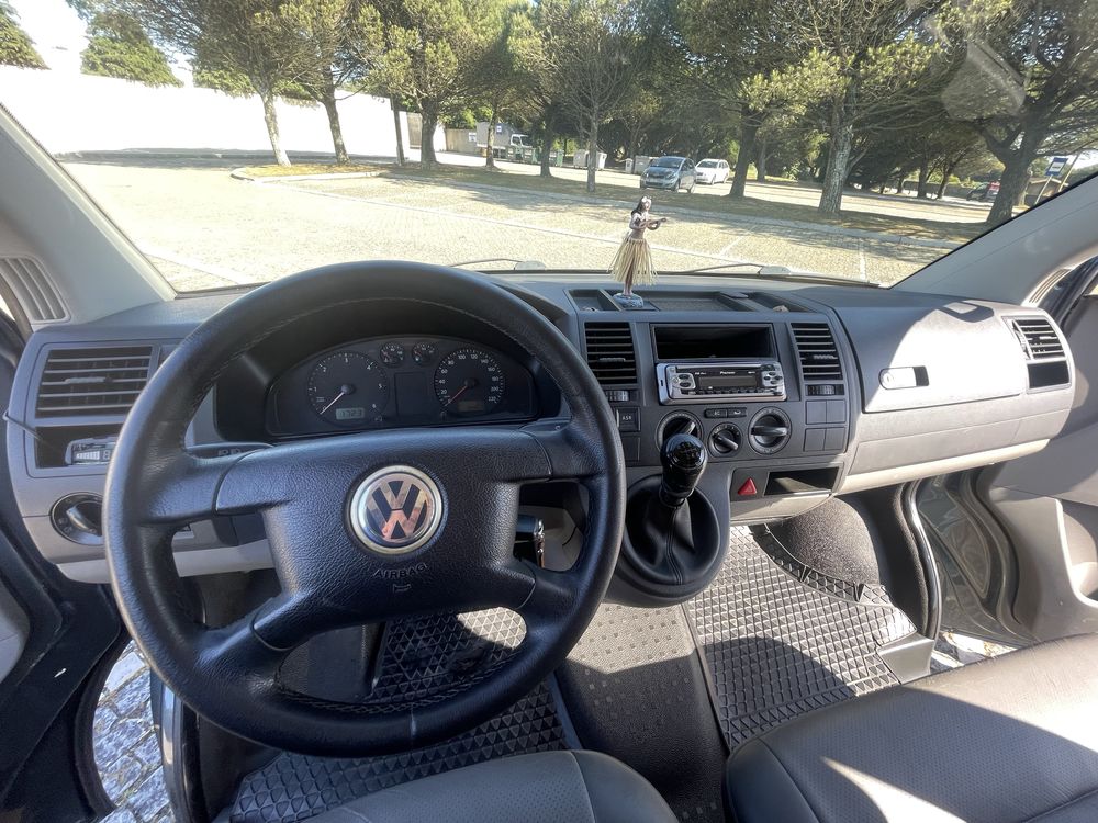 Volkswagen Transporter T5 CamperVan
