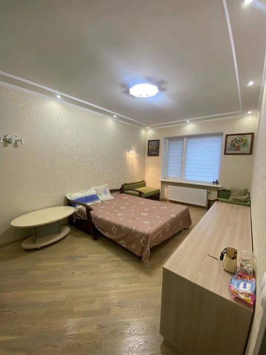 ПРОДАЖ двокімнатної квартири з сучасним ремонтом