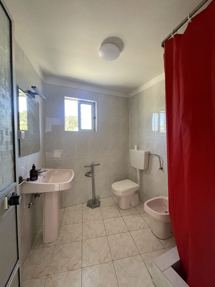 Apartamento T3 - semi mobilado com três frentes