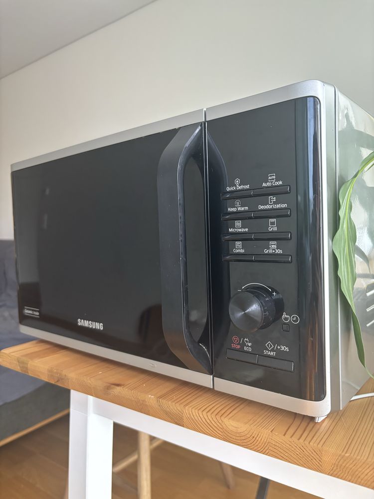 Micro-ondas Samsung com Grelhador