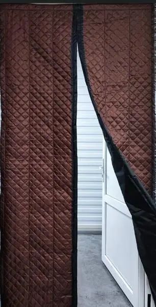 Теплозберігаюча штора на магнітах