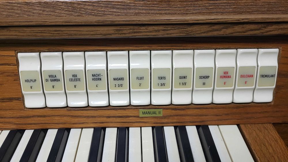 Organy Content D2330