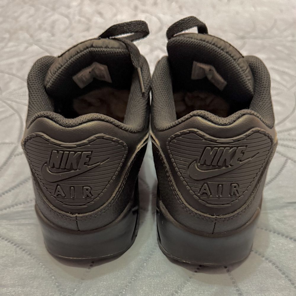 Nike AIR MAX 90 LTR оригінал б/у в гарному стані us11 eur45