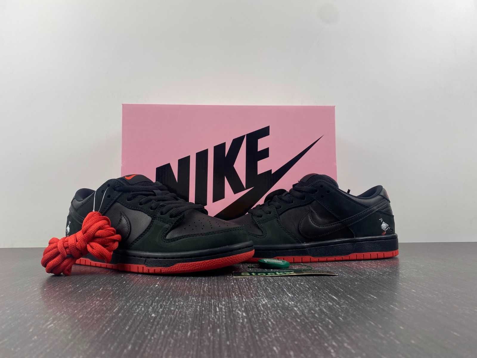 Nike SB Dunk Low - Black Pigeon