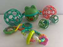 Zestaw grzechotek Oball Bright Starts 6 szt. Little Shakers