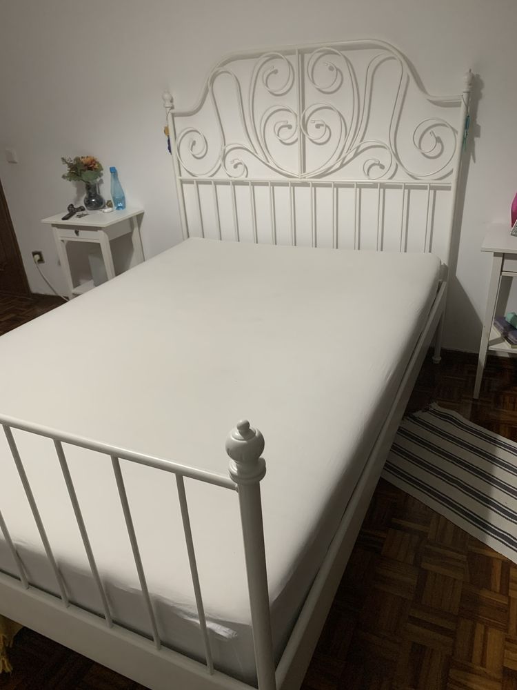 Cama de casal romantica branca