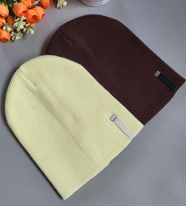 Жіноча трикотажна шапка 370 грн