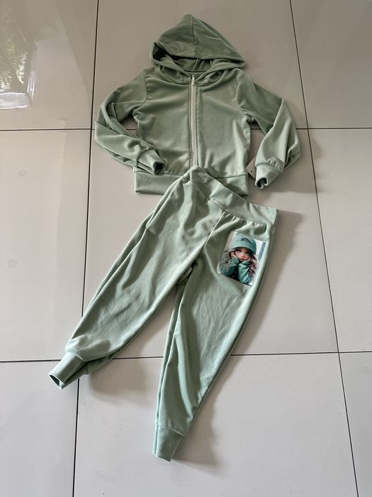 Dres dla dziewczynki r. 4-14 lat