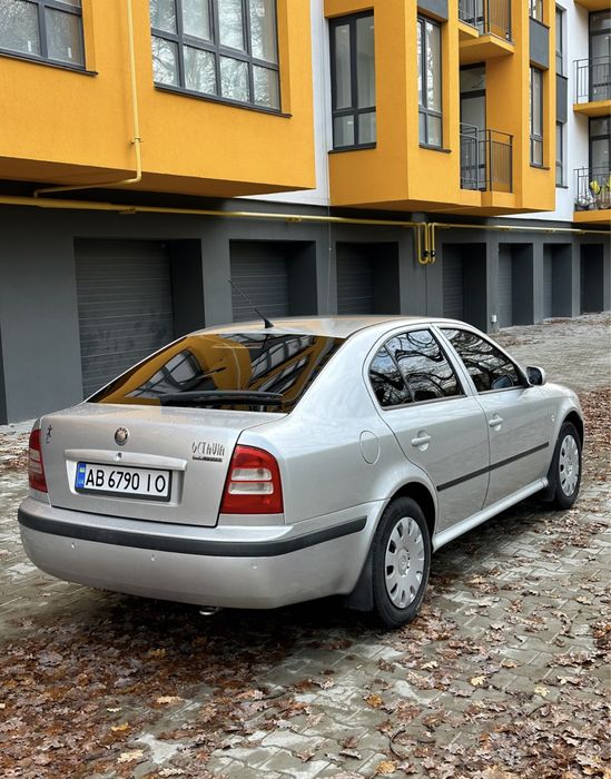 Skoda Octavia  покоління/Tour 2006 рік 1.6 МПІ