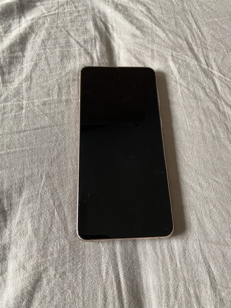 Samsung Galaxy s21 plus 5g plus sluchawki i etui