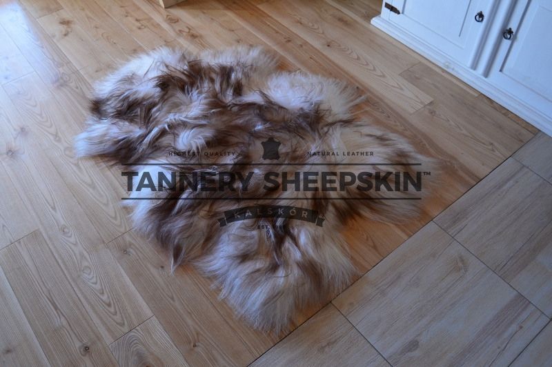 Skóra Island brąowo-biała (dekoracyjna) 90-110cm Naturalna