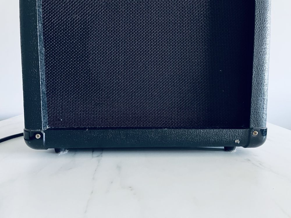 Wzmacniacz Marshall MG15R