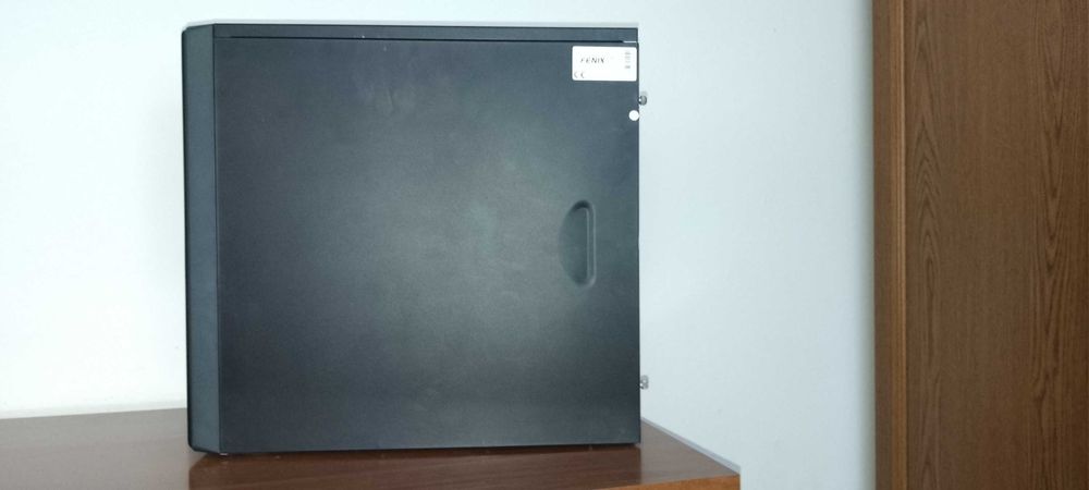 Komputer stacjonarny Athlon 7750 2,7 GHz, 4GB RAM, Radeon HD 3650 1 GB