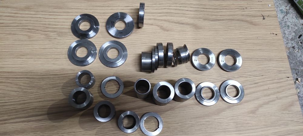 Tulejki redukcyjne do frezarki do drewna