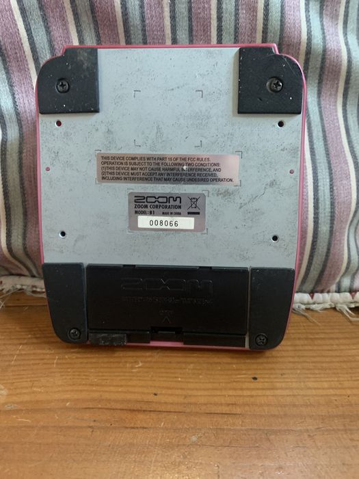 Zoom Model B1 em bom estado