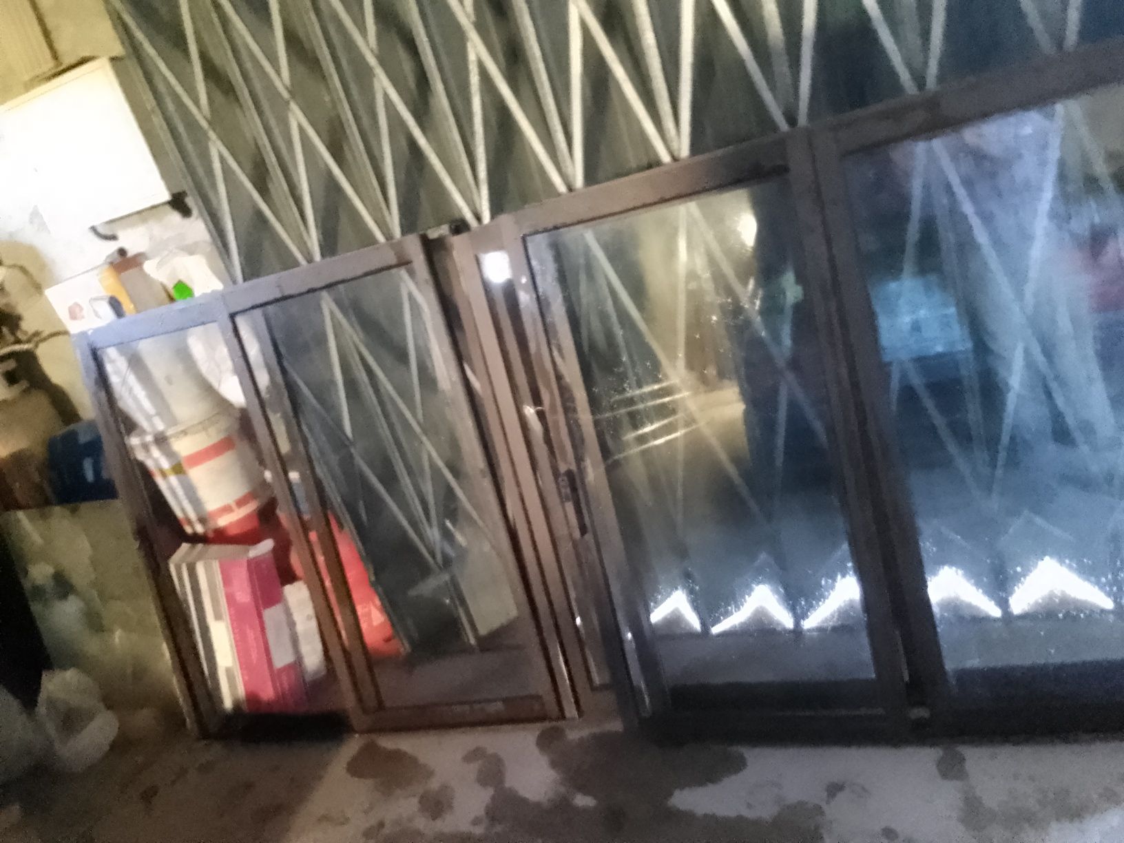 3 Janelas completas em alumínio