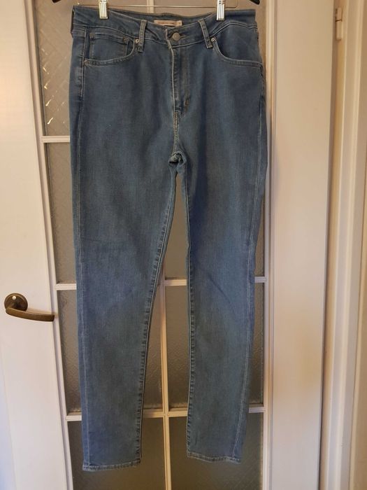 Spodnie marki Levis, R. 42-44