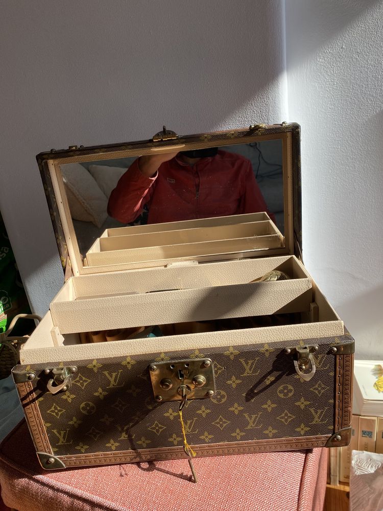 Caixa mala Louis Vuitton