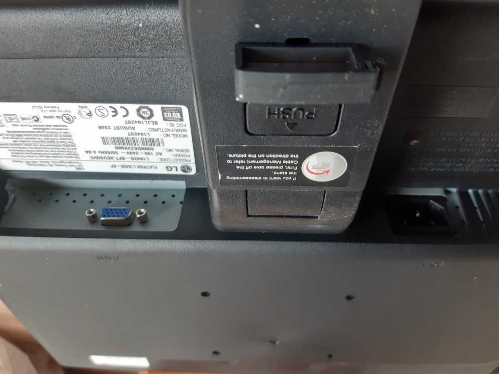 monitor do komputera 19" LG