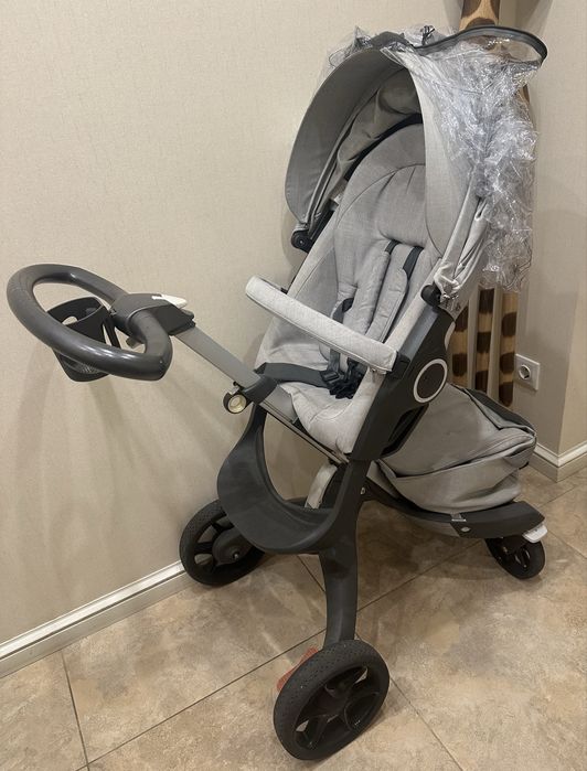 Коляска Stokke V5 (2в1)+ полный зимний комплект