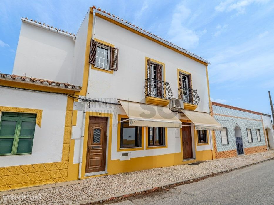 Moradia T3 em Zona Central de Vila Nova de são Bento