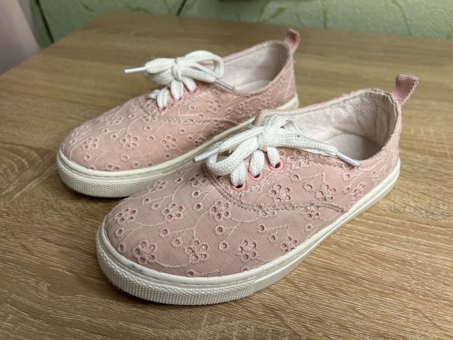 Ажурні кеди  на дівчинку 21 см