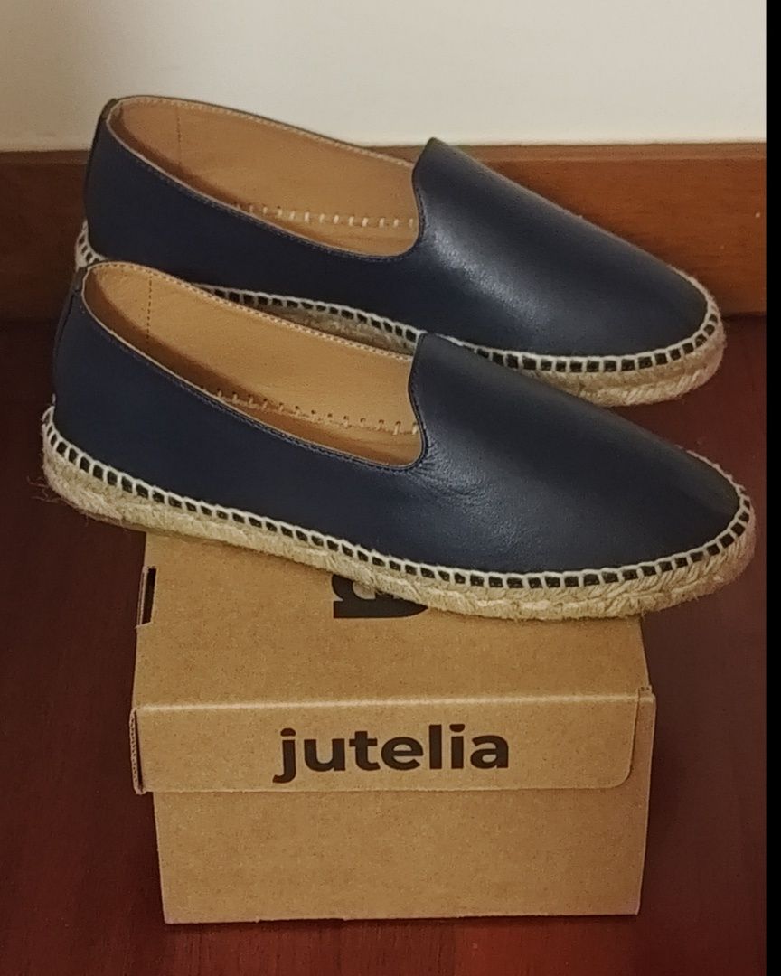 Sandálias variadas e sapatos - 36